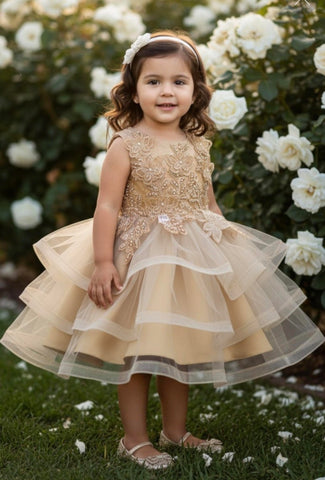 Girl Tres Elegant Girl Tres Elegant