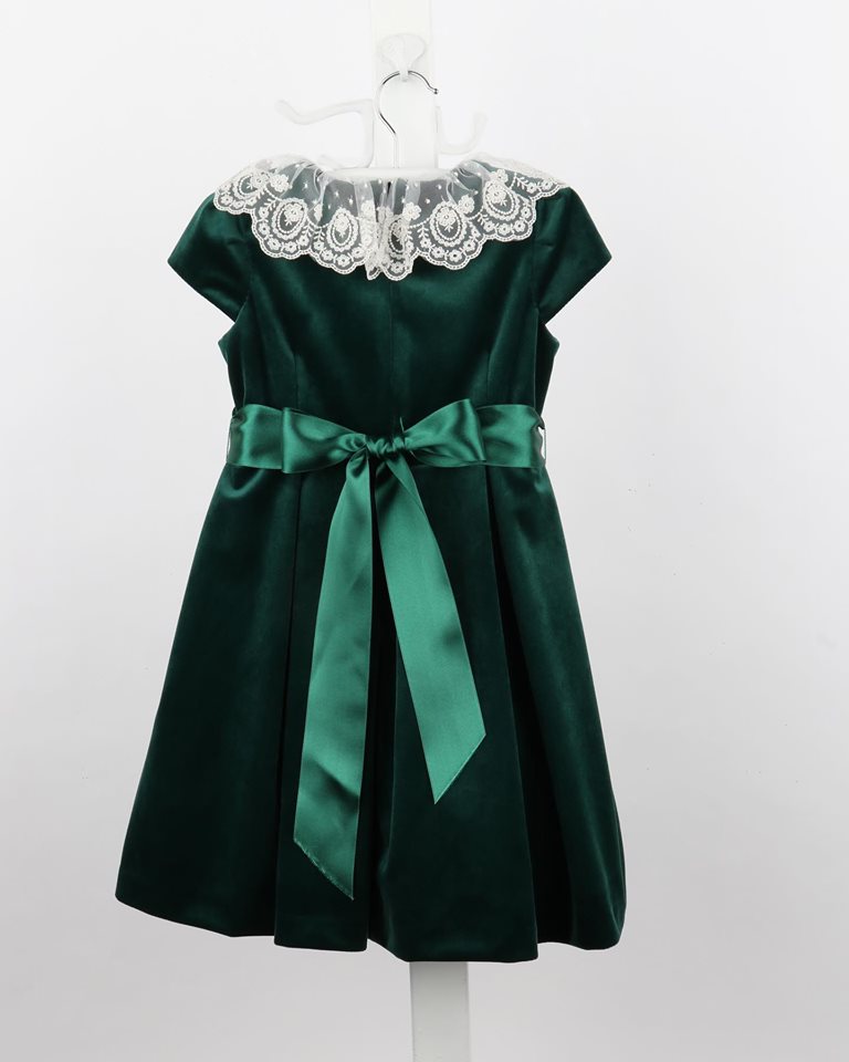 6499-GN-C Velvet Dress w/Lace Collar Tres Elegant 6499-GN-C Velvet Dress w/Lace Collar Tres Elegant